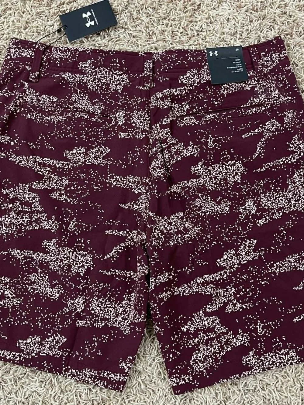 Under Armour Men’s Golf Printed Athletic Shorts Burgundy, Size 36 (New)
